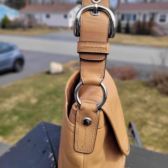 Coach Soho Pleated handbag - Picture 2 of 9